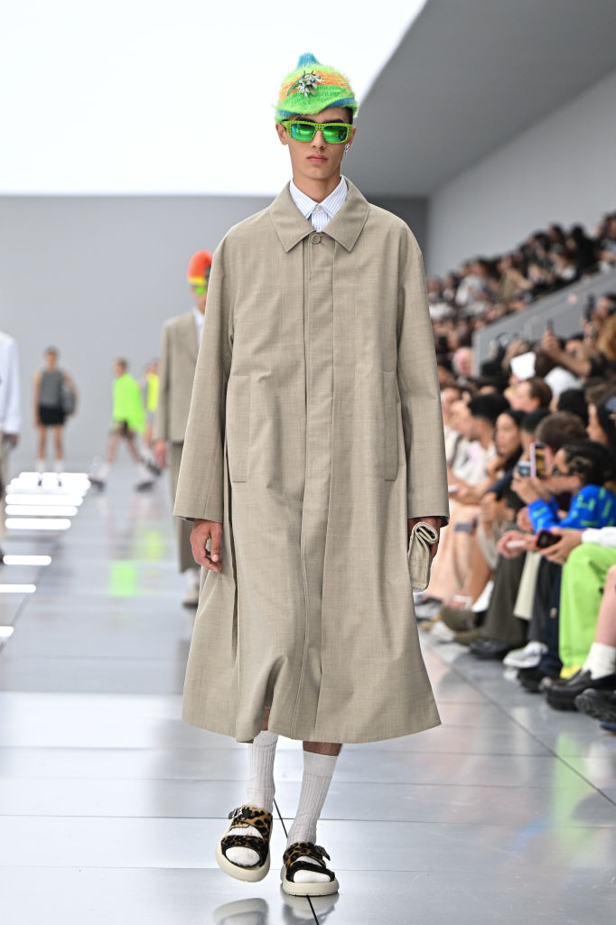 Moderni vīriešu apavi 2024. gada pavasaris-vasara: iešļūcenes, Dior
